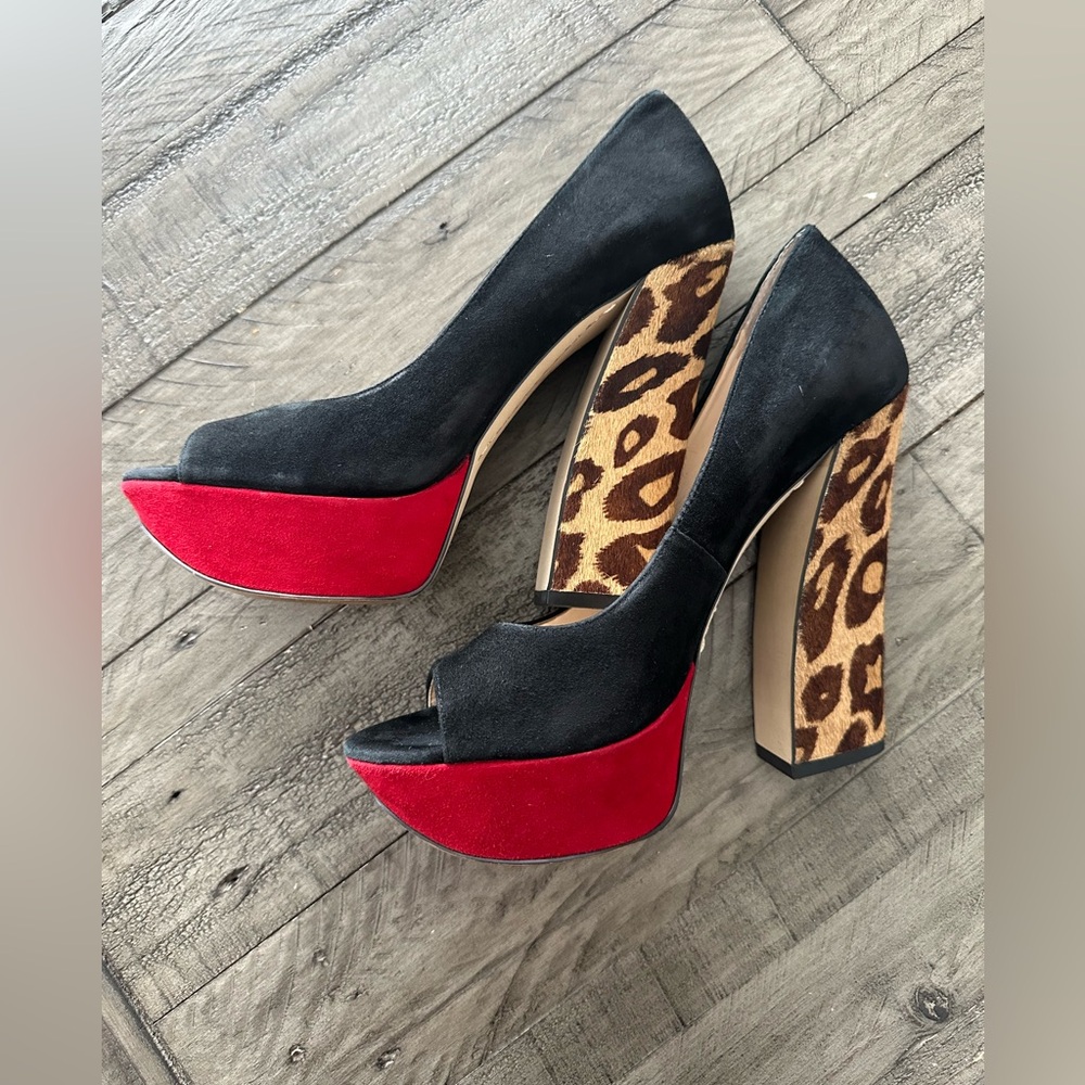 Boutique 9 Black & Red Suede w. Cheetah Pony Hair heel,  size 7.5.